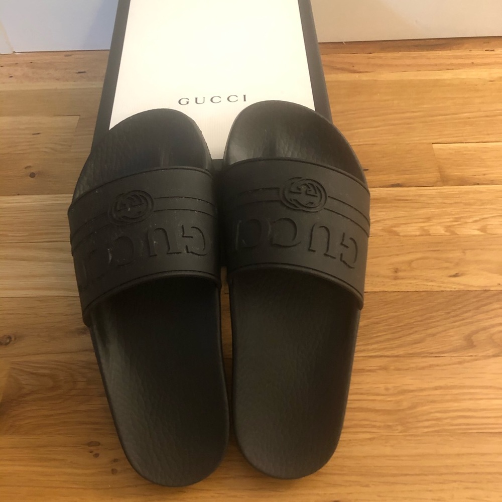 Authentic Gucci Logo Slide